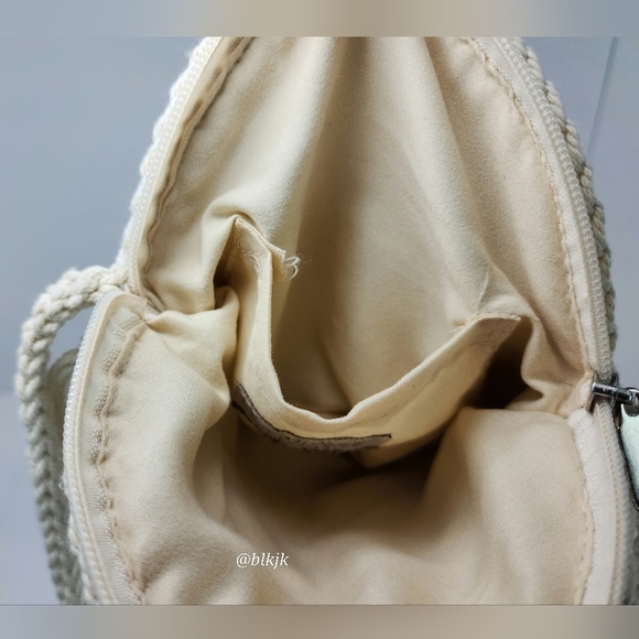 Sun n Sand Crossbody Crochet Fringe Bag *Natural* EUC - Picture 9 of 9